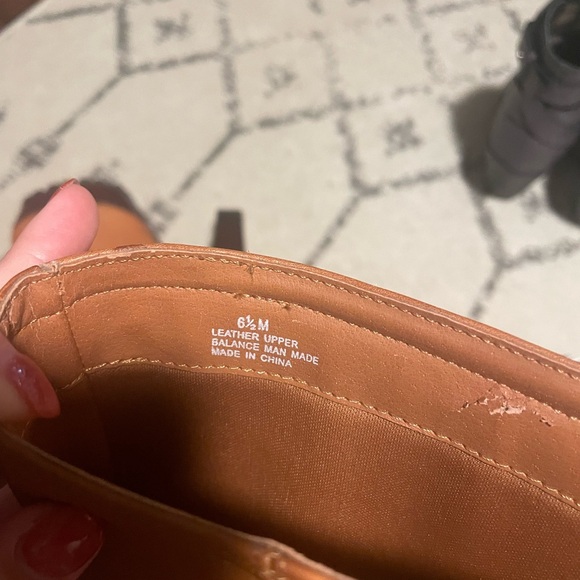 Stylish Tan Leather High Heel Boots - Picture 10 of 12